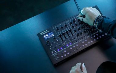 ROLAND SH-4D - Настольные цифровые синтезаторы ROLAND SH-4D - Настольные цифровые синтезаторы