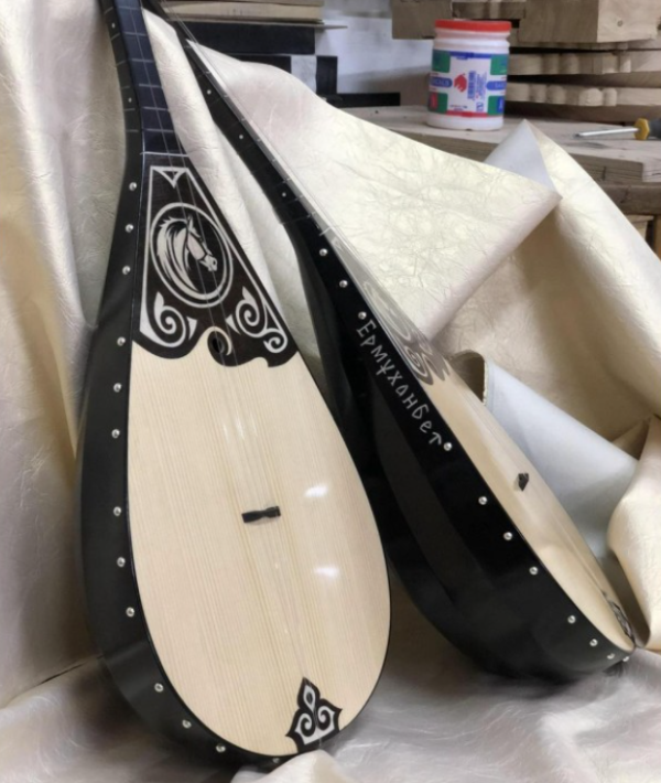 Шабылған домбыра тал(жергілікті) Шабылған домбыра тал(жергілікті)