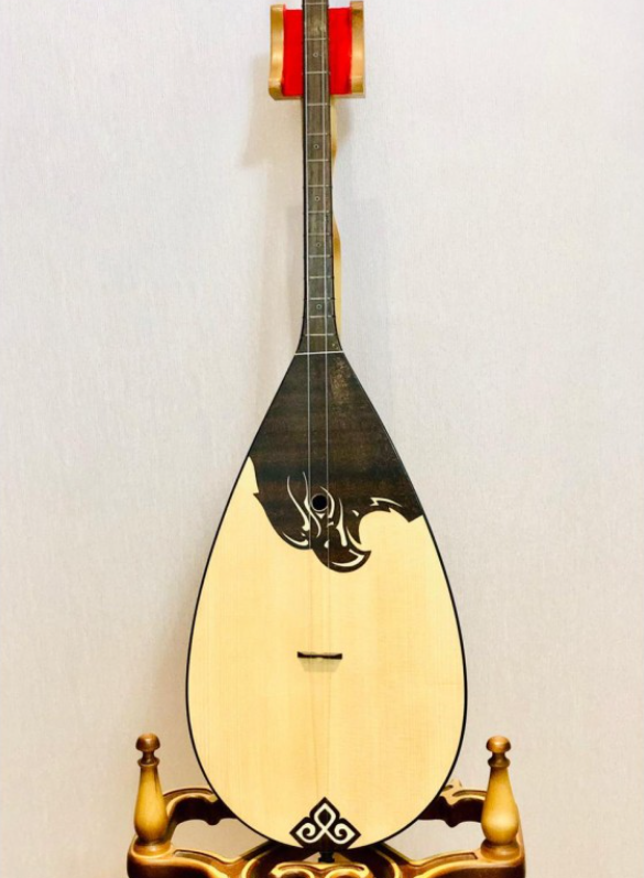 Домбыра 48 жаңғақ ағашы суйекпен Домбыра 48 жаңғақ ағашы суйекпен